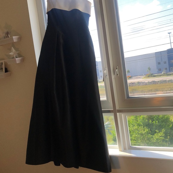 Long chiffon strapless gown ✨ black and white - Picture 4 of 7